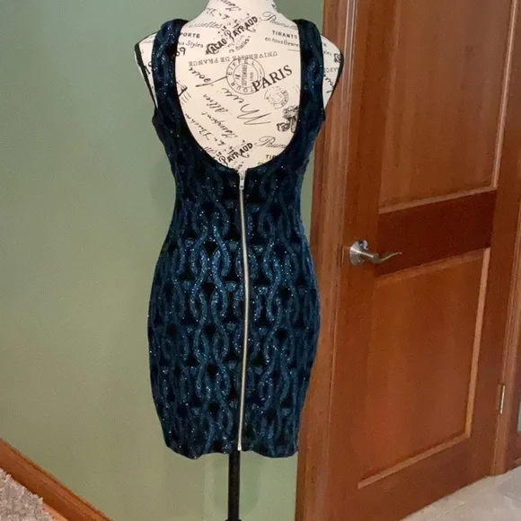 Speechless Black and Blue Halter Sheath Mini Dress, Size 3 - Picture 4 of 7